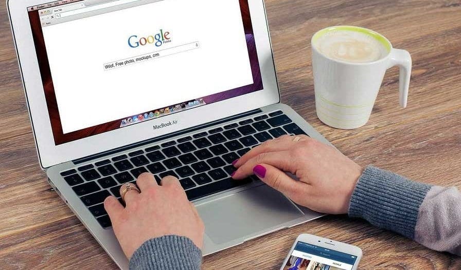 صورة لـ مجموعة من أفضل المواقع المفيدة المجانية الموجودة على الإنترنت للاستفادة منها | useful-websites-896x526-DzTechs
