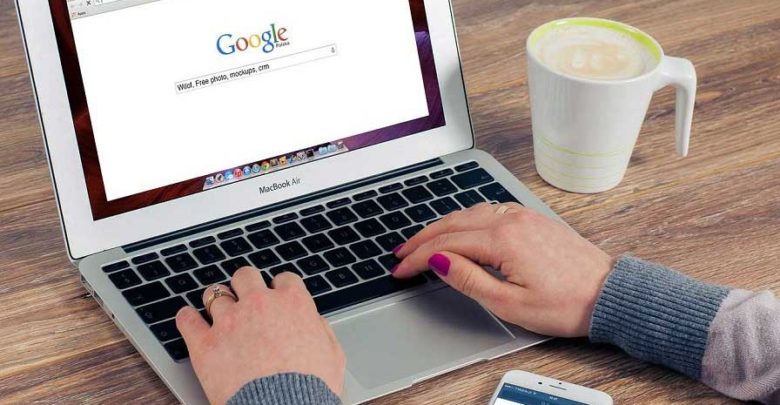 صورة لـ مجموعة من أفضل المواقع المفيدة المجانية الموجودة على الإنترنت للاستفادة منها | useful-websites-896x526