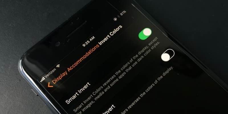 صورة لـ كيفية تنشيط الوضع المظلم على الأيفون الخاص بك | Dark-Mode-mte-Featured-DzTechs