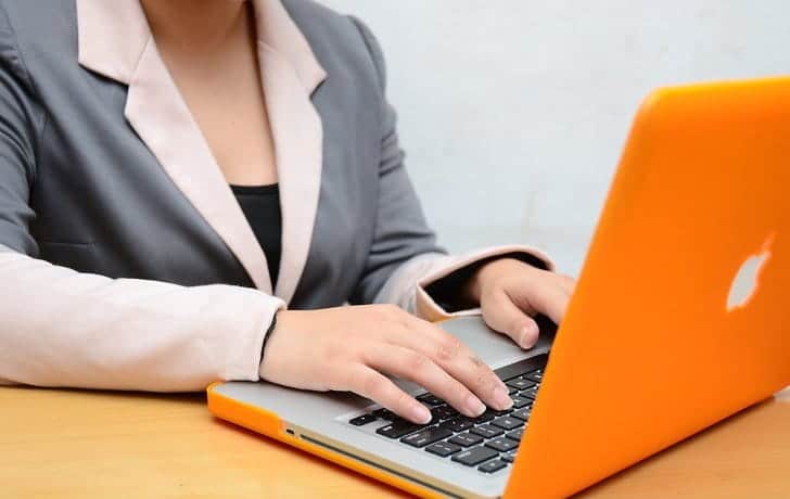 صورة لـ كيفية كسب المال من الإنترنت باستخدام حقوق إعادة بيع المنتجات | Successfully-Begin-a-Small-Business-Step-2-min-min-DzTechs