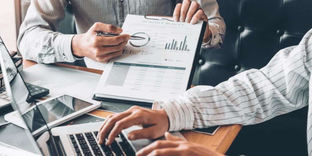 صورة لـ كيفية وضع خطة لبدء الأعمال التجارية عبر الإنترنت والربح منها | consulting_jobs_1024x512-r2dAuVfs