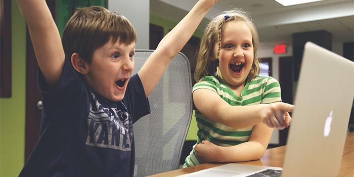 صورة لـ الوالدين: معرفة كيفية الحفاظ على أطفالك بشكل آمن على الانترنت | keep-kids-safe-online-2-DzTechs