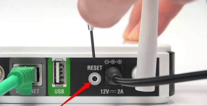 صورة لـ لا يُمكن رفع الملفات إلى Google Drive وتنزيلها؟ إليك بعض الإصلاحات | upload-issues-google-drive-reset-router-DzTechs