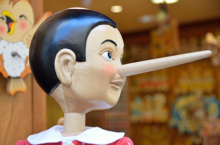 صورة لـ كيفية التعرف على الـ VPN السيئ للبقاء بشكل آمن على الانترنت | VPN-False-Claims-DzTechs