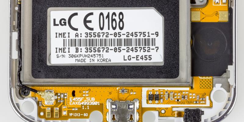 صورة لـ كل شيء يجب أن تعرفه عن أرقام IMEI الخاصة بهاتفك | imei-number-featured-DzTechs
