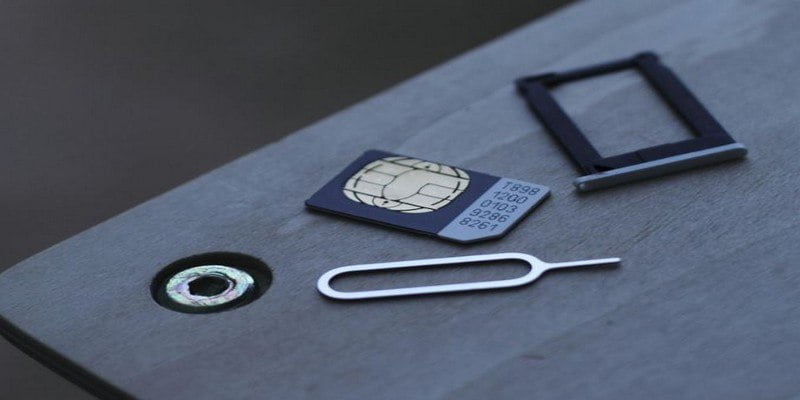 صورة لـ كيفية إصلاح خطأ عدم اكتشاف بطاقة SIM على نظام Android | Sim-Featured-DzTechs