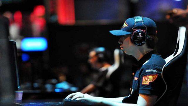 صورة لـ أفضل 10 مواقع لتحميل ألعاب الكمبيوتر المدفوعة مجانا وقانونيا في 2023 | ESL_Extreme_Masters-_Pro_Gaming_7818237238FILEminimizerFILEminimizer-640x360