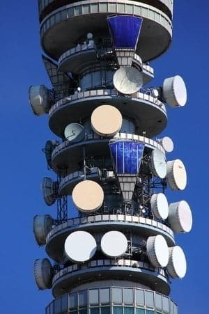 صورة لـ ما هي شبكة الهاتف المحمول ” Piggybacking “؟ | Piggybacking-Antenna-DzTechs