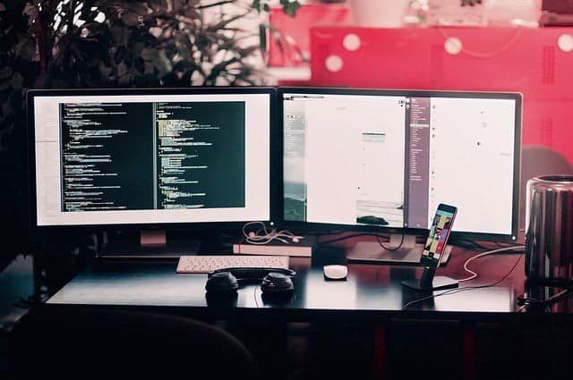 صورة لـ 13 من أفضل إضافات Visual Studio Code يجب أن تجربها | computer-1245714_640-DzTechs