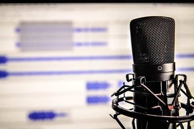 صورة لـ كيفية إعداد ميكروفون خارجي على جهاز Mac الخاص بك | connect-mic-to-mac-audacity-DzTechs