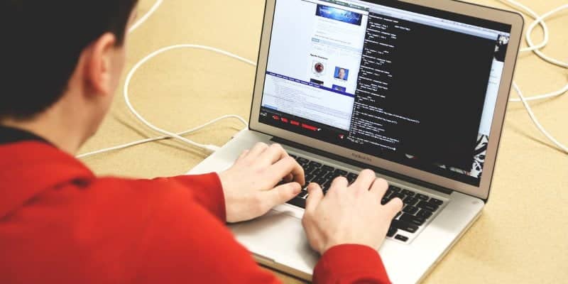 صورة لـ ما هي القرصنة الأخلاقية وكيف تصبح واحدًا منهم؟ | Ethical-Hackers-Featured-DzTechs
