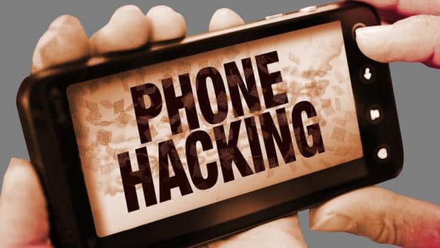 صورة لـ أفضل 15 طريقة عمل لكيفية اختراق حسابات Facebook وكيفية حمايته | Phone-Hacking-DzTechs