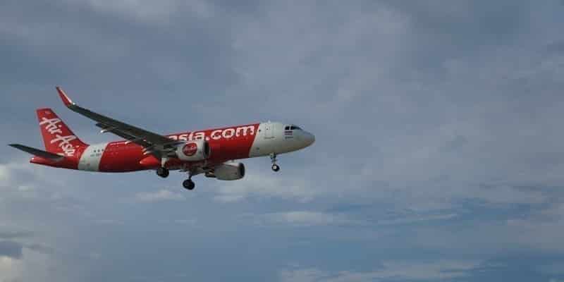 صورة لـ كيف تعمل خدمة Wi-Fi أثناء الطيران؟ | Featured-Air-Asia