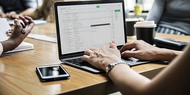 صورة لـ توصياتنا لأفضل مُزوِّدي خدمات استضافة البريد الإلكتروني لعام 2023 | Featured-Email-Hosting-Provider-Sample