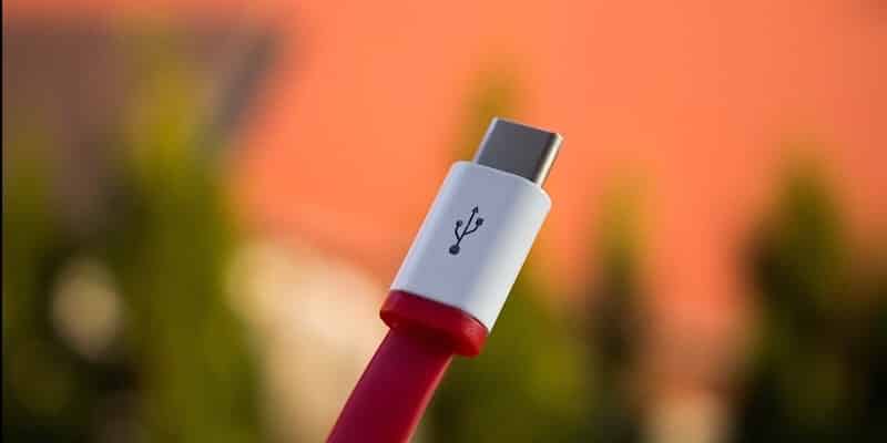 صورة لـ ستُضيف خطط جديدة لـ USB-C نظام مصادقة وتكون أكثر أمانًا | news-usb-c-authentication-featured