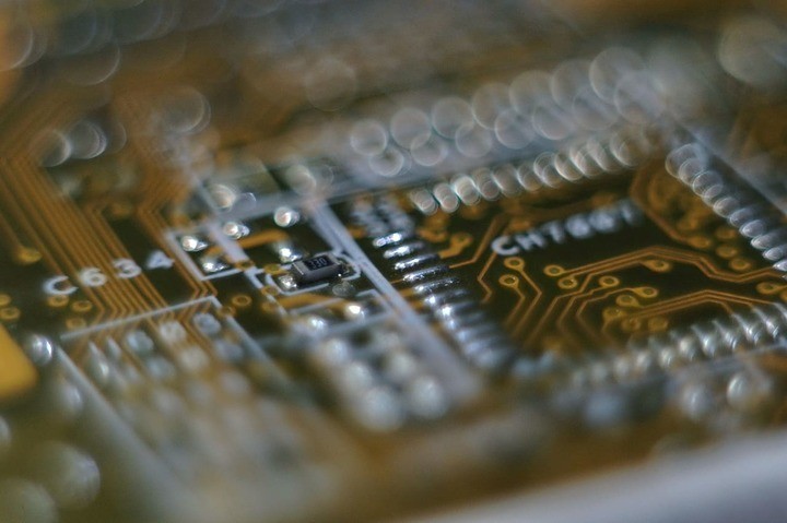 صورة لـ كيف تعمل ذاكرة التخزين المؤقت لوحدة المعالجة المركزية على الكمبيوتر | cache-work-another-board-DzTechs