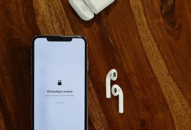 صورة لـ كيفية تمكين معرف اللمس ومعرف الوجه على تطبيق الـ WhatsApp | feature-1-DzTechs