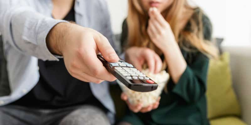 صورة لـ أفضل تطبيقات الهاتف لمساعدتك على تتبع البرامج التلفزيونية المُفضلة | free-tv-feature