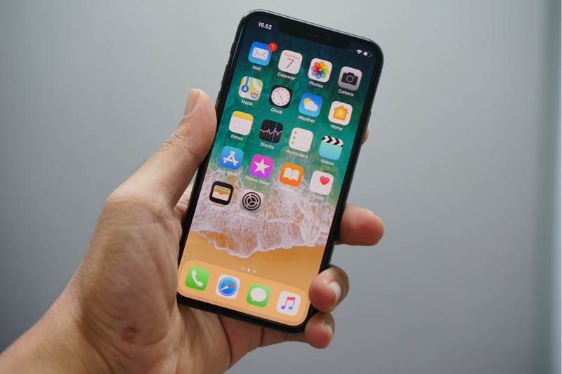 صورة لـ iPhone الخاص بك عرضة للخطر دون iCloud ، واللصوص يعرفون ذلك | news-iphone-icloud-stealing-homescreen-DzTechs