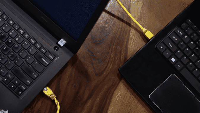 صورة لـ كيفية مشاركة الملفات بين جهازي كمبيوتر Windows باستخدام كابل LAN | Feature_Image