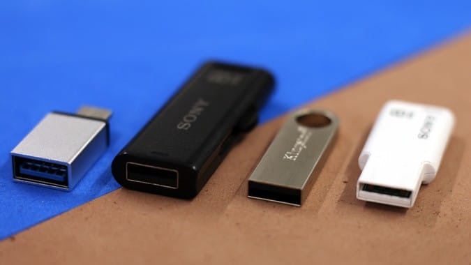 صورة لـ أفضل 10 تطبيقات لتشفير محركات أقراص USB لحماية مُحتواها | USB_Encryption_Software_Alternate-DzTechs