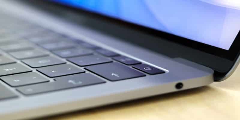 صورة لـ كيفية التمهيد إلى الوضع الآمن في نظام macOS | boot-mac-safe-mode-featured