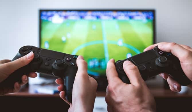 صورة لـ كيفية تشغيل التلفزيون الخاص بك باستخدام جهاز التحكم في PS4 | feature-DzTechs