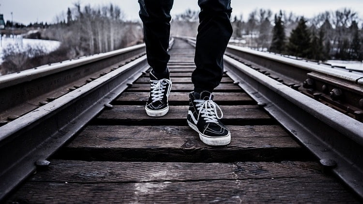 صورة لـ أفضل تطبيقات عداد الخطى لنظام Android لحساب الخطوات اليومية | Step-Counter-or-Pedometer-Apps-for-Android-min-DzTechs
