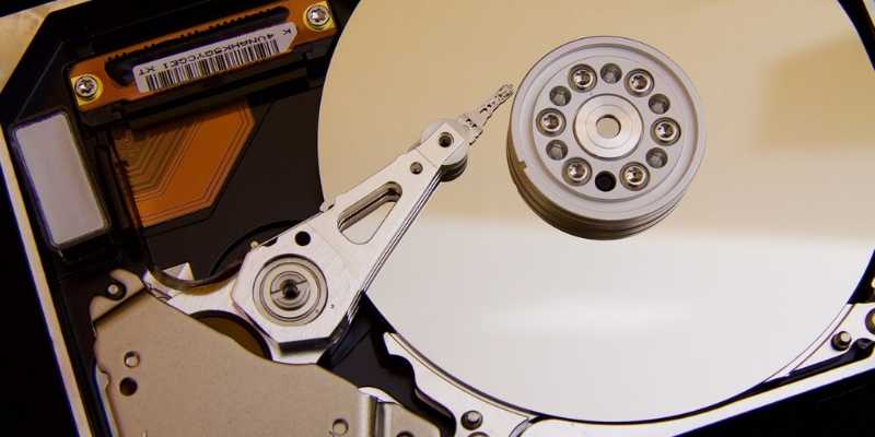 صورة لـ 4 أدوات مجانية ومفيدة لفحص وإصلاح القطاعات التالفة على محركات الأقراص SSD | bad-sector-software-featured-image-min-DzTechs