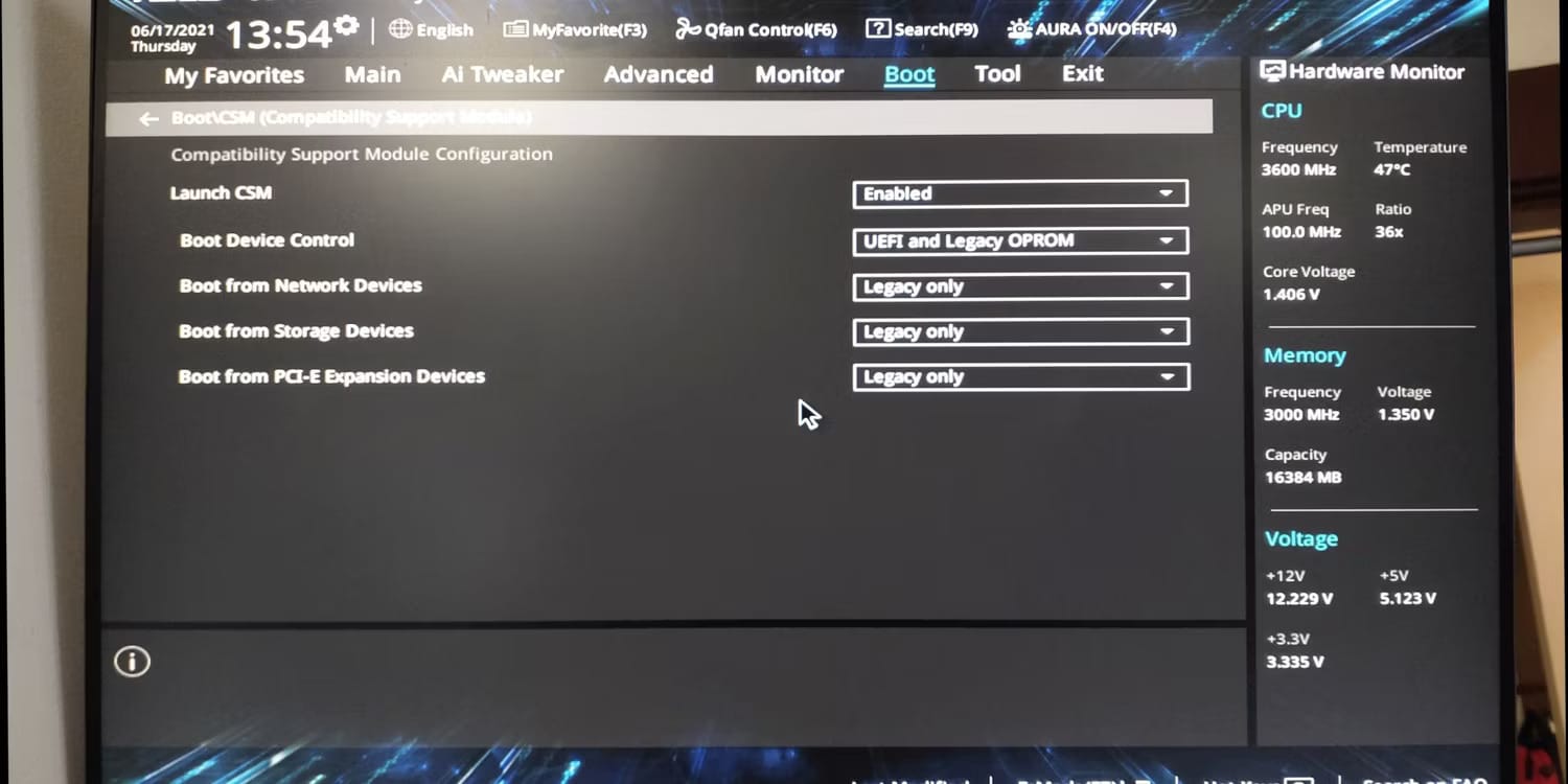 صورة لـ Windows 10 لا يقوم بالتمهيد؟ إصلاحات لتشغيل الكمبيوتر مرة أخرى | windows-10-boot-problems-uefi-bios-utility-asus-csm