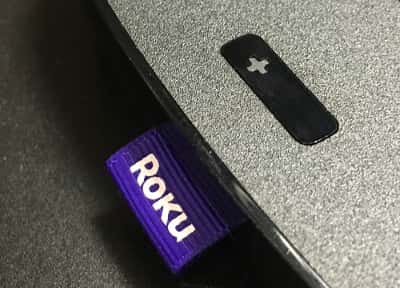 صورة لـ فقدت جهاز التحكم عن بُعد لـ Roku؟ كيفية استخدام Roku دون جهاز التحكم | locator-button-2-min-DzTechs