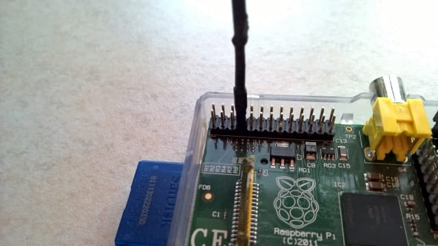 صورة لـ استخدامات ومشاريع رائعة لـ Raspberry Pi للتجربة بنفسك | muo-diy-pifm-gpio-min-DzTechs