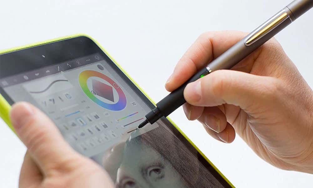 صورة لـ أفضل بدائل Apple Pencil المتوافقة مع جهاز iPad و iPhone | 24995f96840319115c513e82de51a5d4-min-DzTechs