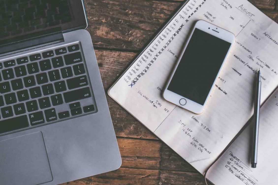صورة لـ إنشاء صفحات المذكرة النقطية الرقمية مع تطبيقات تدوين الملاحظات هذه | background-balance-business-583846-min-DzTechs