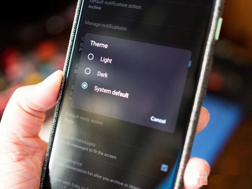 صورة لـ كيفية التغيير إلى الوضع المظلم بشكل تلقائي على أجهزة Android 10 | gmail-dark-theme-1-min-DzTechs