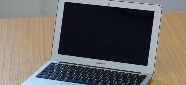 صورة لـ ماذا تفعل عندما لا يتم تشغيل MacOS الخاص بك | macbook-wont-turn-on.jpg.pagespeed.ce_.tTVf4mp72V-min-DzTechs