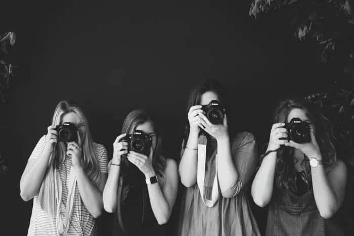 صورة لـ نصائح التصوير الفوتوغرافي الرئيسية للمبتدئين في أول خطواتهم | photography-beginners-image1-min-DzTechs