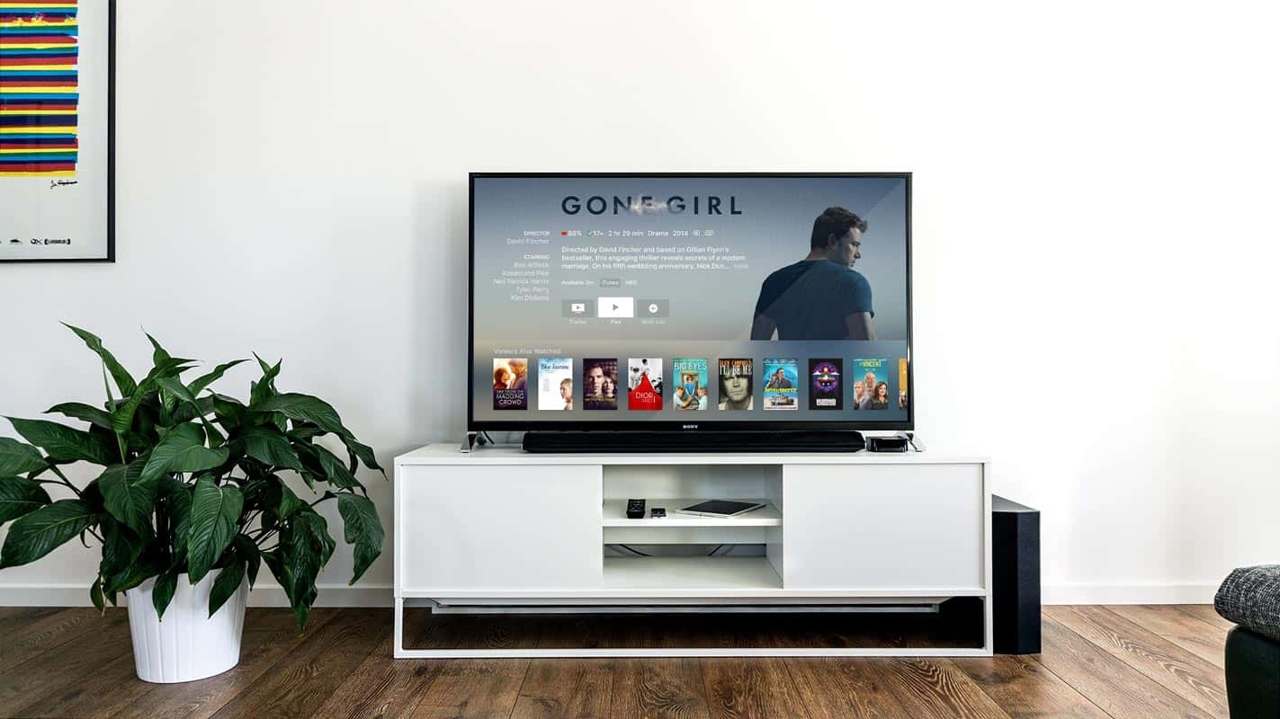 صورة لـ أفضل البدائل لـ Google Play Store يمكنك تثبيتها على Android TV | Android-Tv-with-Interior-min-DzTechs