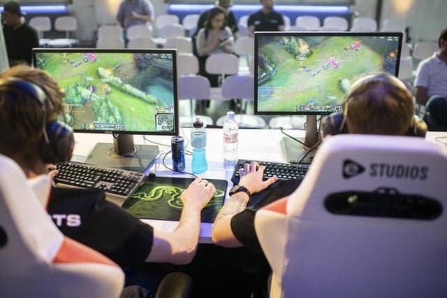 صورة لـ ألعاب ثنائية اللاعبين مجانية عبر الإنترنت يمكنك لعبها في متصفحك | computergames-min-DzTechs