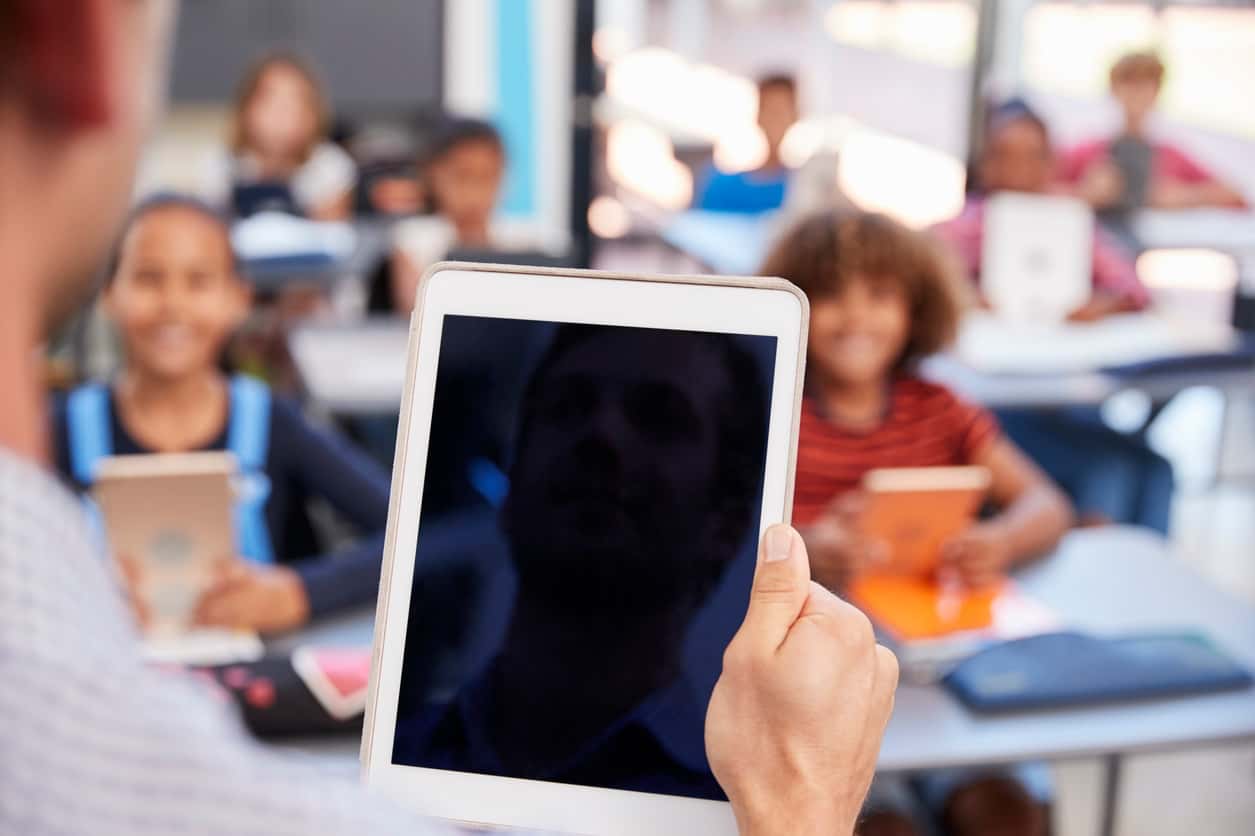 صورة لـ أفضل التطبيقات للمعلمين لاستخدامها في الفصل الدراسي | iStock-839315452-min-DzTechs