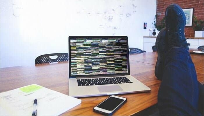 صورة لـ علامات التحذير التي تدل على أن جهاز Mac لديه مشكلة (وماذا تفعل حيالها) | mac-keeps-Mac-Crash-min-DzTechs
