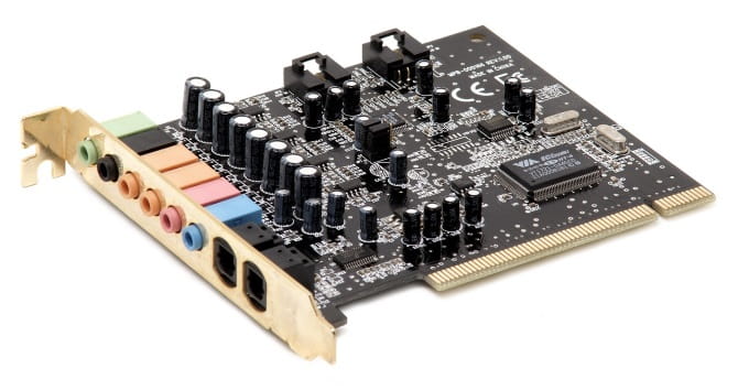 صورة لـ مكبرات صوت الكمبيوتر لا تعمل؟ إليك كيفية إصلاح عدم وجود الصوت | muo_windows_speakers_soundcard_port-EhsmLHfs-DzTechs