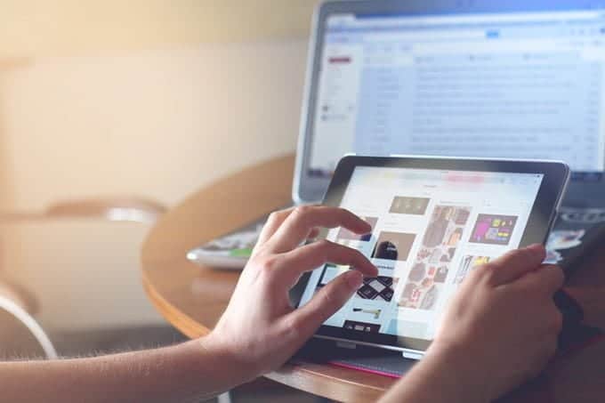 صورة لـ مقارنة بين أجهزة Chromebook والأجهزة اللوحية: أيهما مناسب لك؟ | chromebook_tablet_display_compare-Rw2lCLfs-DzTechs