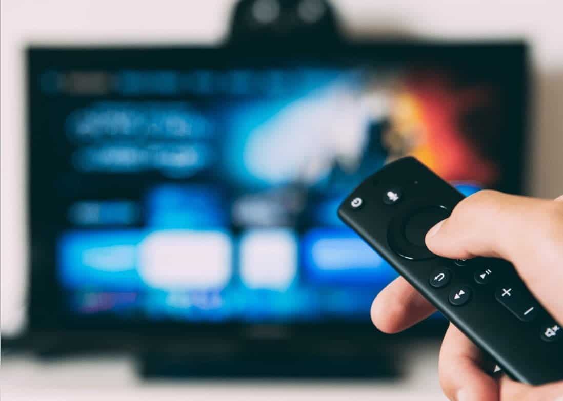 صورة لـ أفضل التطبيقات المُميزة للعثور على أفضل مسلسل تلفزيوني ستنغمس في مشاهدته | Photo_by_Glenn_Carstens_Peters_on_Unsplash-7M92rTfs-DzTechs