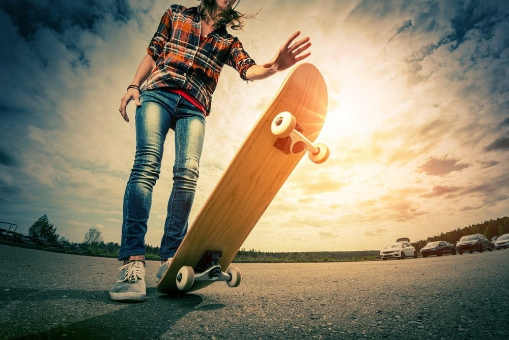 صورة لـ أفضل ألعاب التزلج على اللوح في كل الأوقات | Top_5_Best_Downhill_Longboards_Reviews_In_2019-ZKEcfTfs-DzTechs