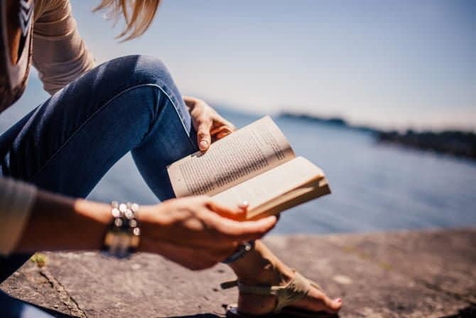 صورة لـ المهارات الحياتية التي يمكن لألعاب الفيديو أن تعلمك إياها | reading-KQda0Tfs-DzTechs