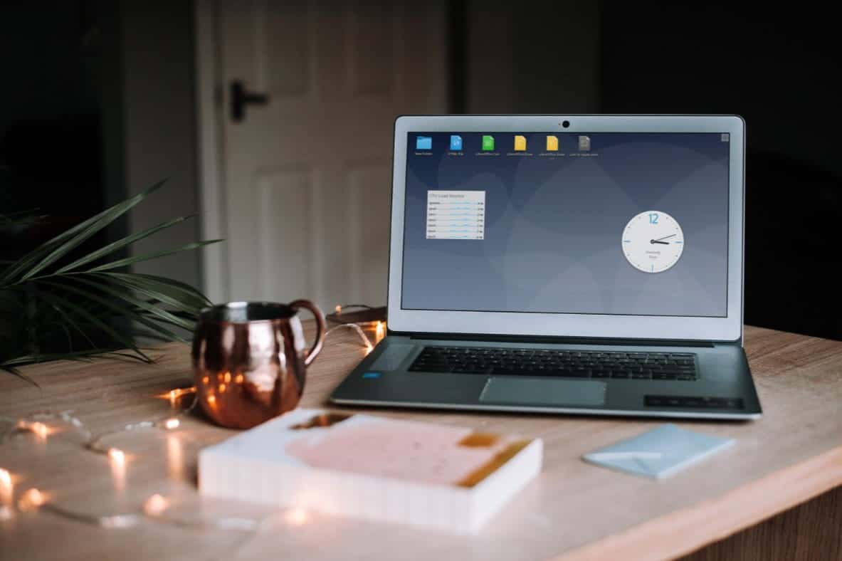 صورة لـ كيفية الحصول على تجربة سطح مكتب Linux على Chrome OS | KDE_On_ChromeOS-ZN00xXfs-DzTechs