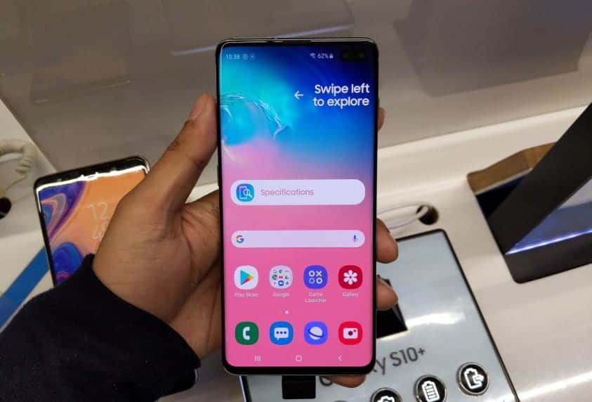 صورة لـ كيفية تعطيل تطبيقات Bloatware على هواتف Samsung One UI بدون صلاحيات الروت | Samsung_Galaxy_S10Plus_TA_Feature_2_scaled-Vug7QKfs-DzTechs