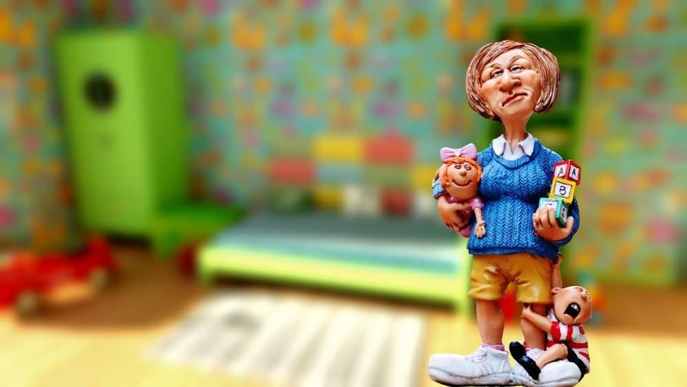صورة لـ أفضل تطبيقات رعاية الأطفال على الويب و iOS و Android | baby_sitter_e1572432426747-8LiJbXfs-DzTechs