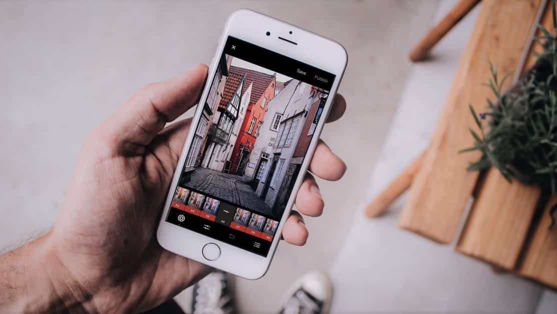 صورة لـ أفضل تطبيقات تعديل الصور على iOS و Android | le_HpedTM5nbMo_unsplash-Q2IepYfs-DzTechs